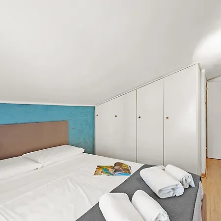 Apartment Figaro - Happy